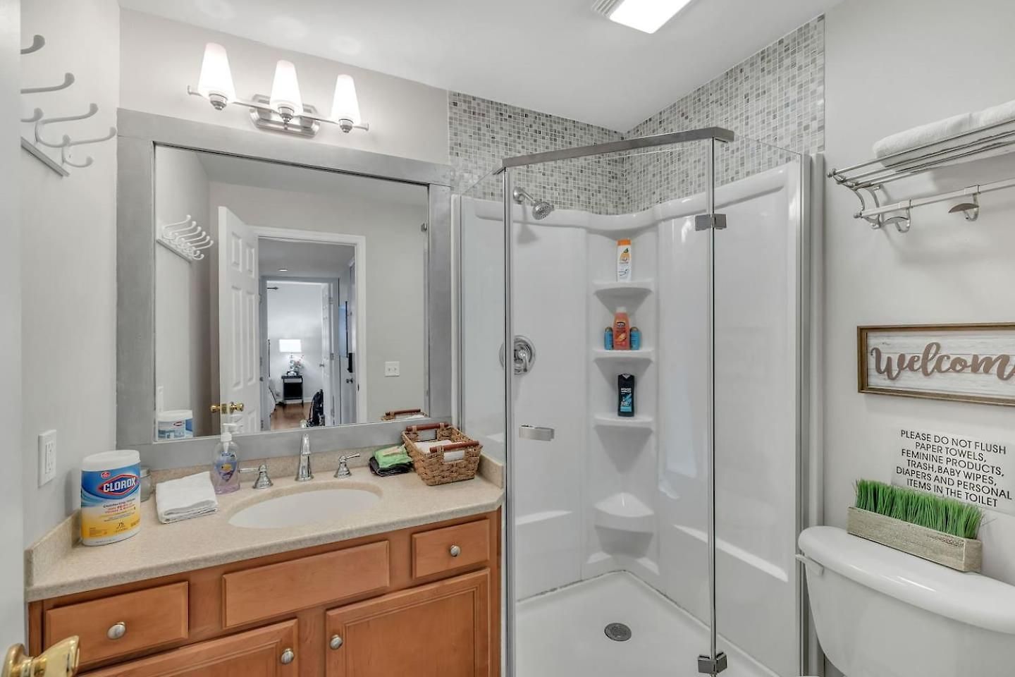 Apartment Nash Riverfront Condo, Sleeps 6, Walk To Broadway *