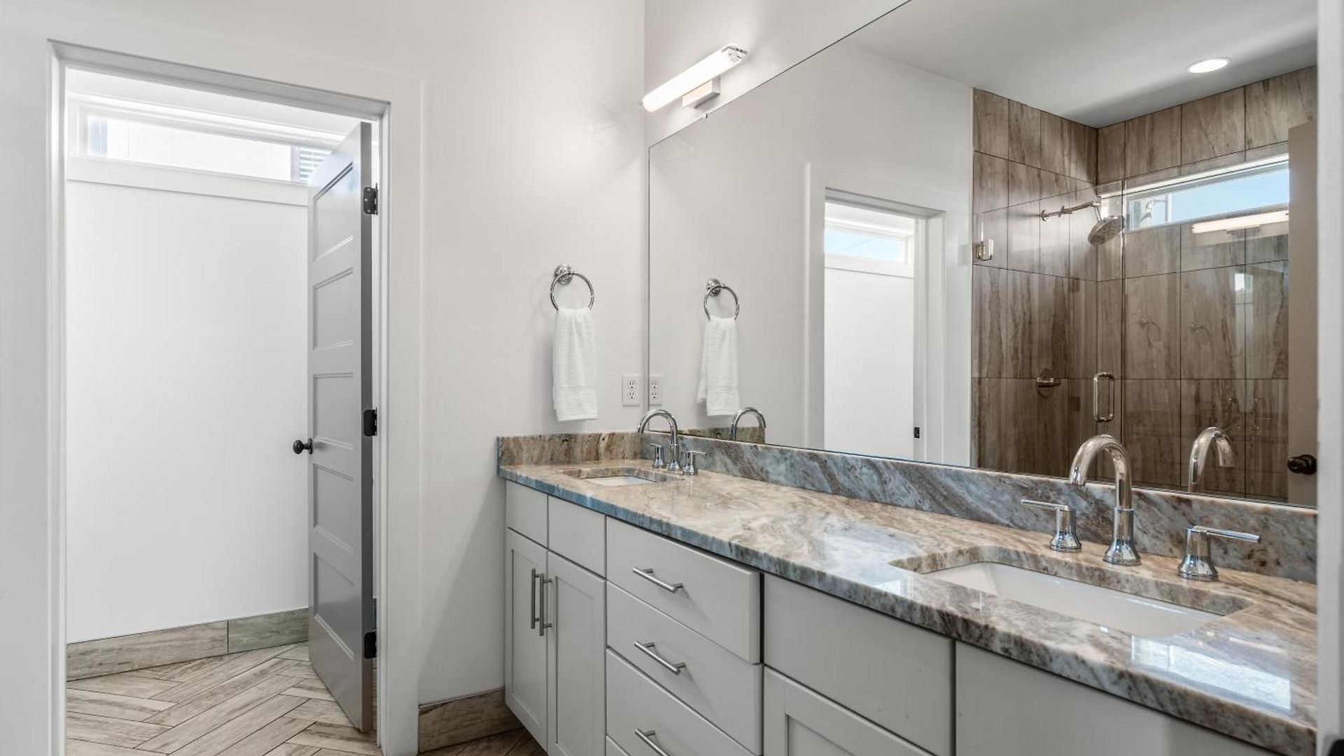 8min To Downtown With Rooftop Golf Grill And Firepit *