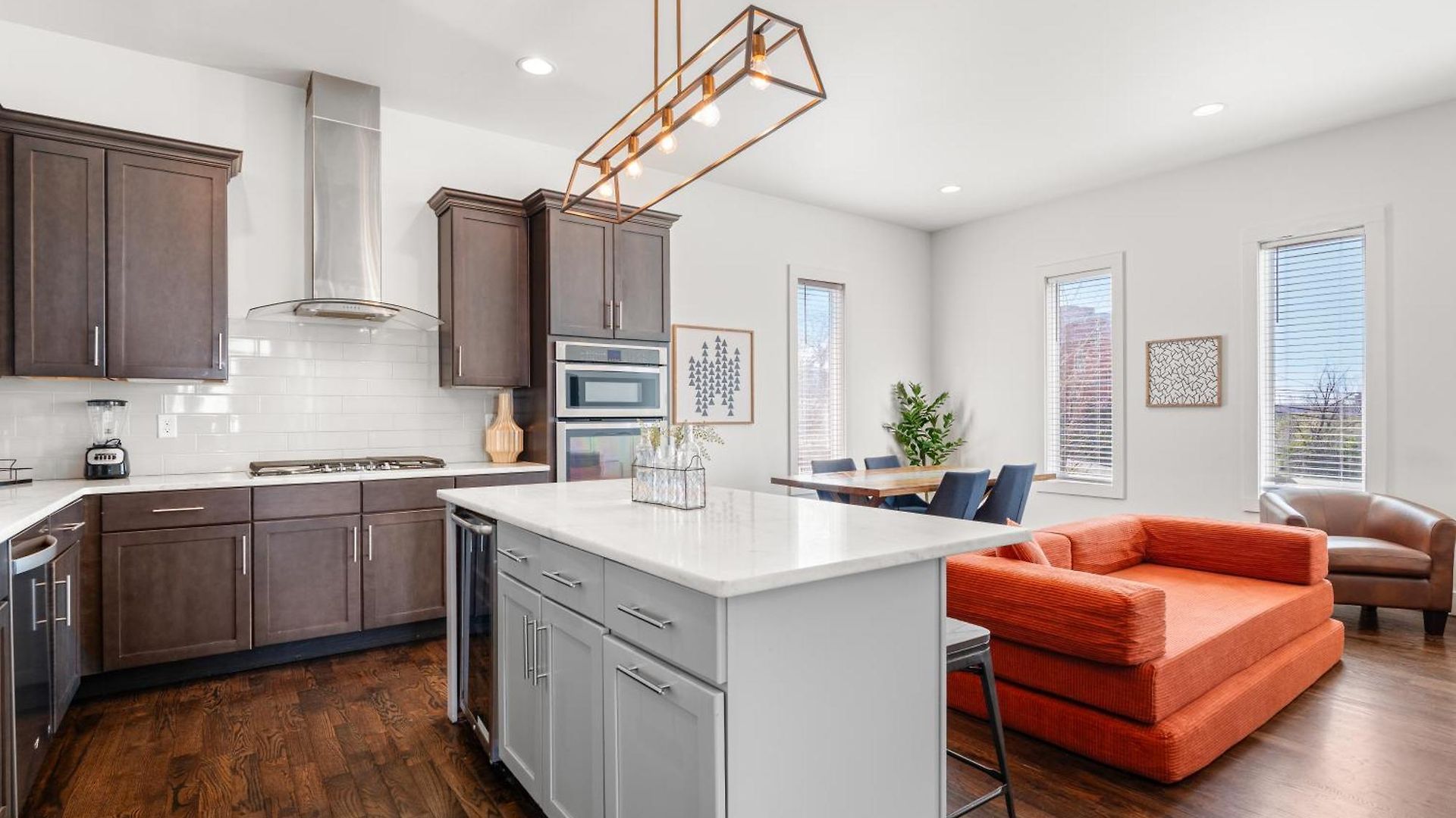 Holiday home 8min To Downtown With Rooftop Golf Grill And Firepit