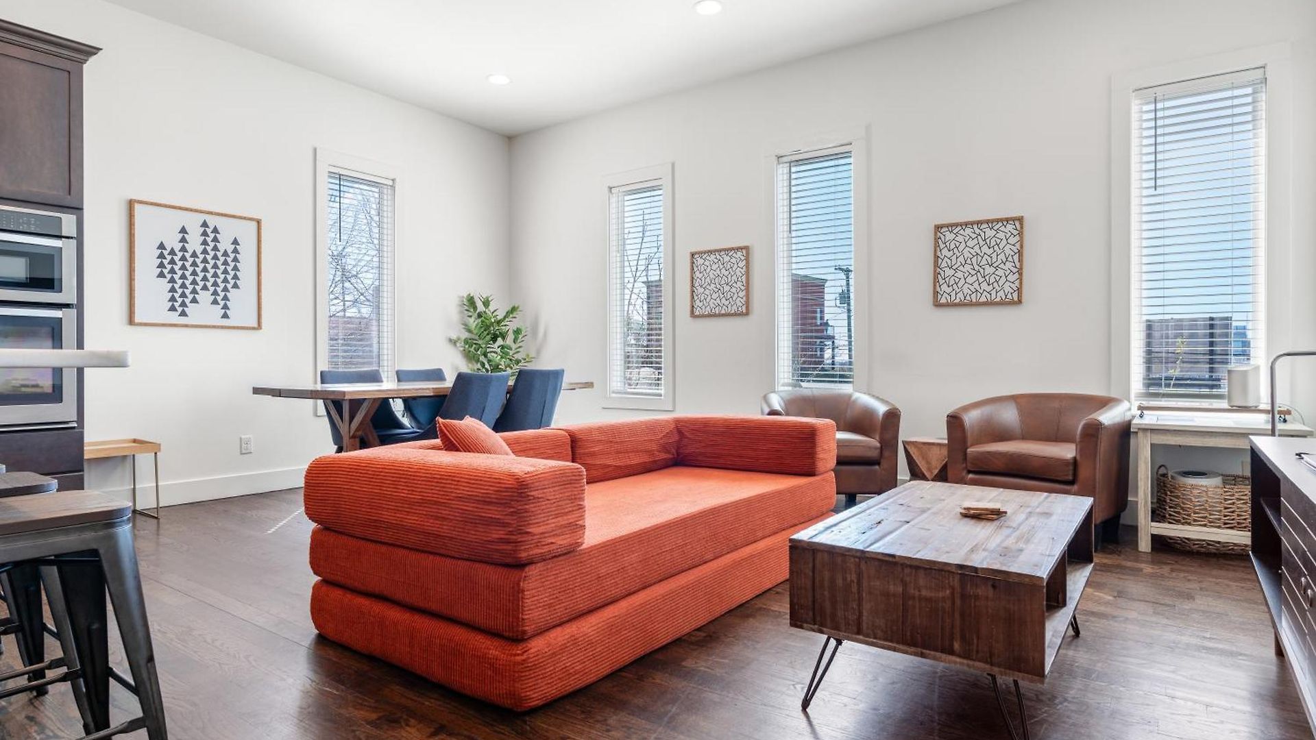 Holiday home 8min To Downtown With Rooftop Golf Grill And Firepit