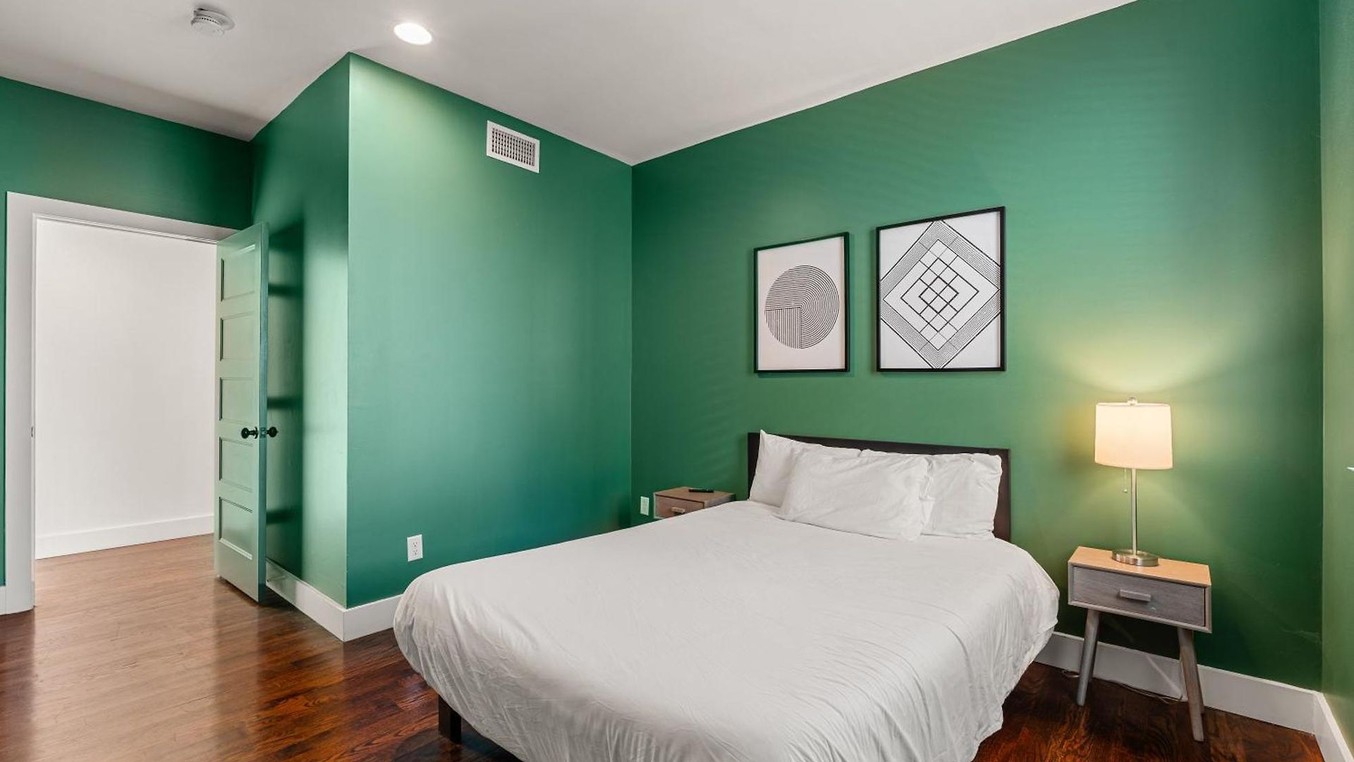 Rooftop Golf Grill And Firepit With Downtown Views Only 8min To Broadway Holiday home *