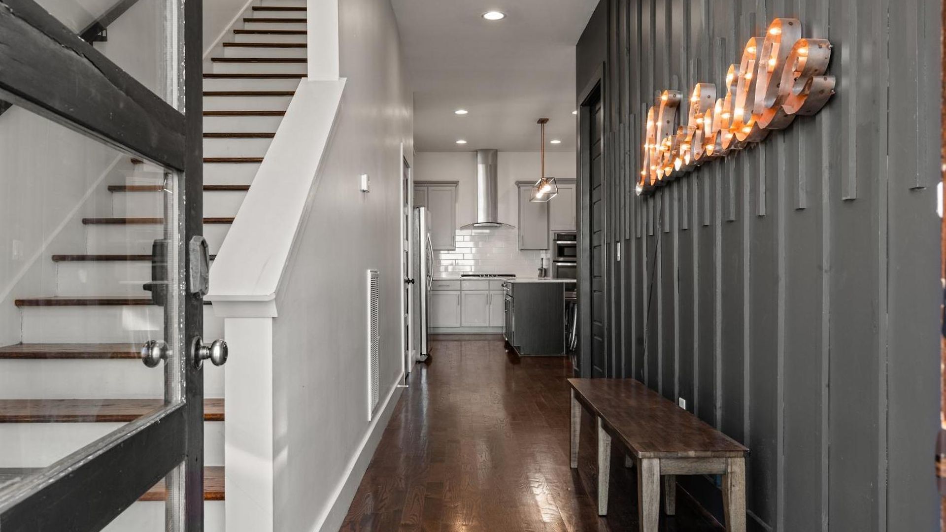 Holiday home Downtown Views With Rooftop Golf Grill And Firepit Only 8min To Broadway