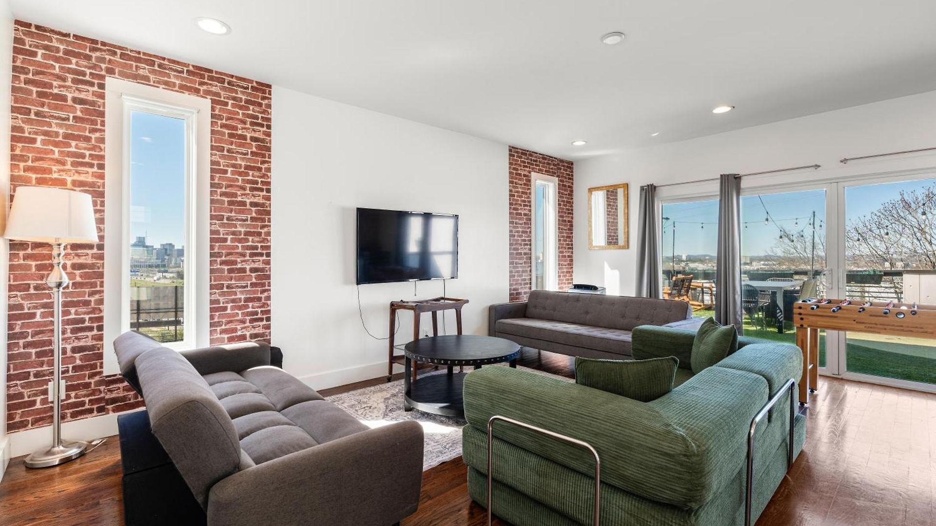Holiday home 8min To Downtown With Rooftop Golf Grill And Firepit *