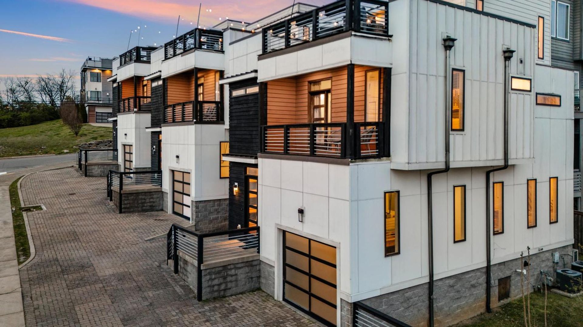 Rooftop Golf Grill And Firepit With Downtown Views Only 8min To Broadway * Nashville