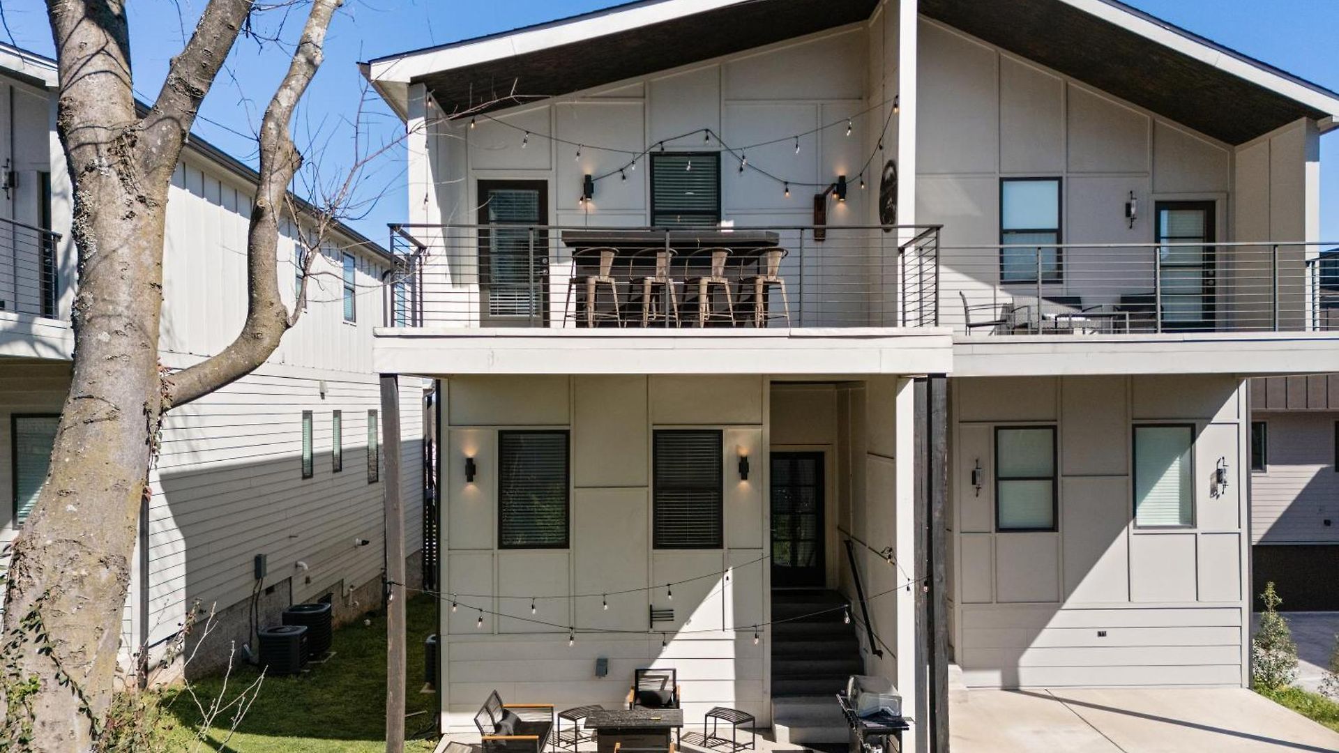 Holiday home Balcony Bar, Grill & Firepit With A View And Sleeps 16 Only 8 To Broadway *