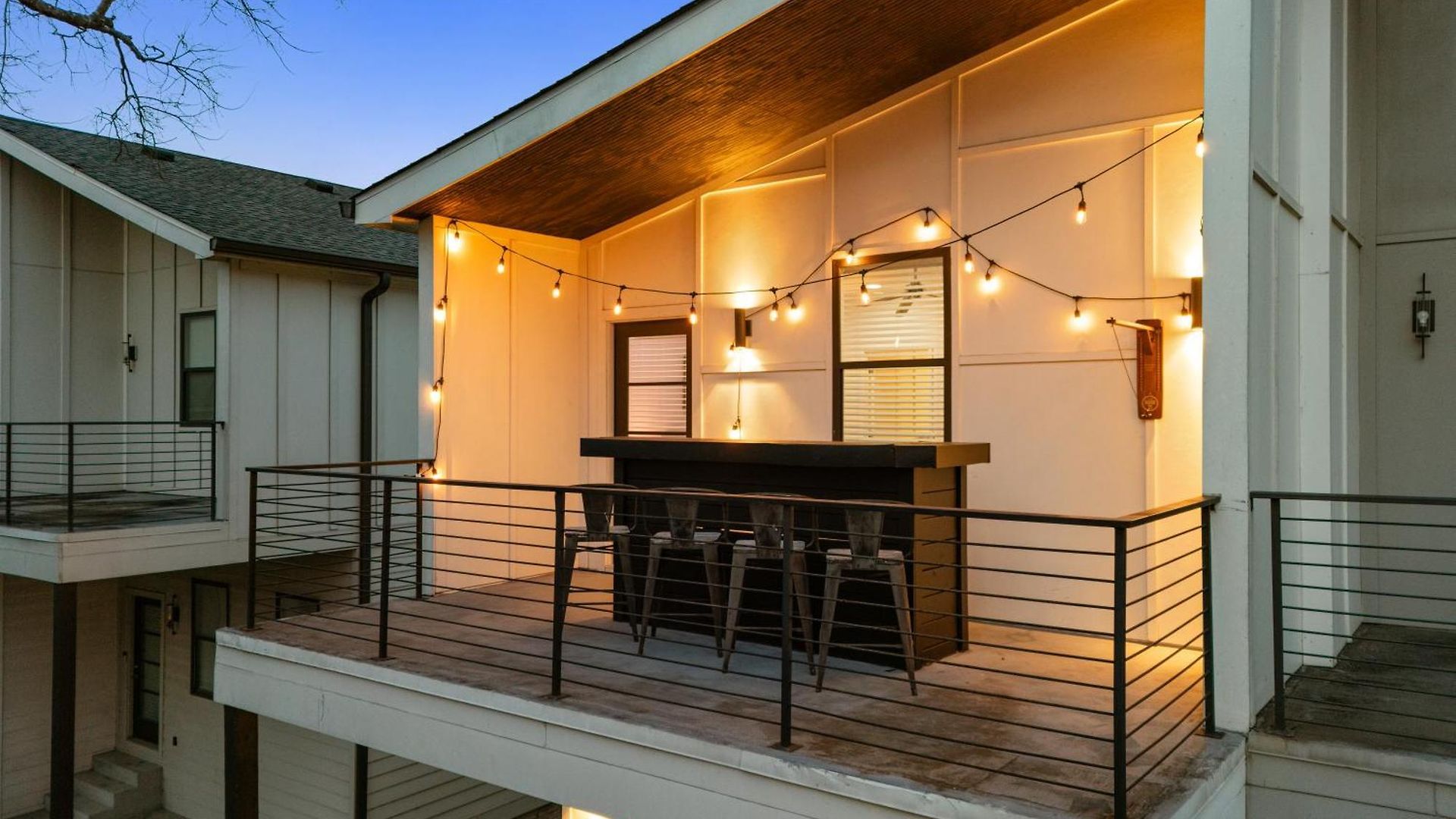 Holiday home Balcony Bar, Grill & Firepit With A View And Sleeps 16 Only 8 To Broadway