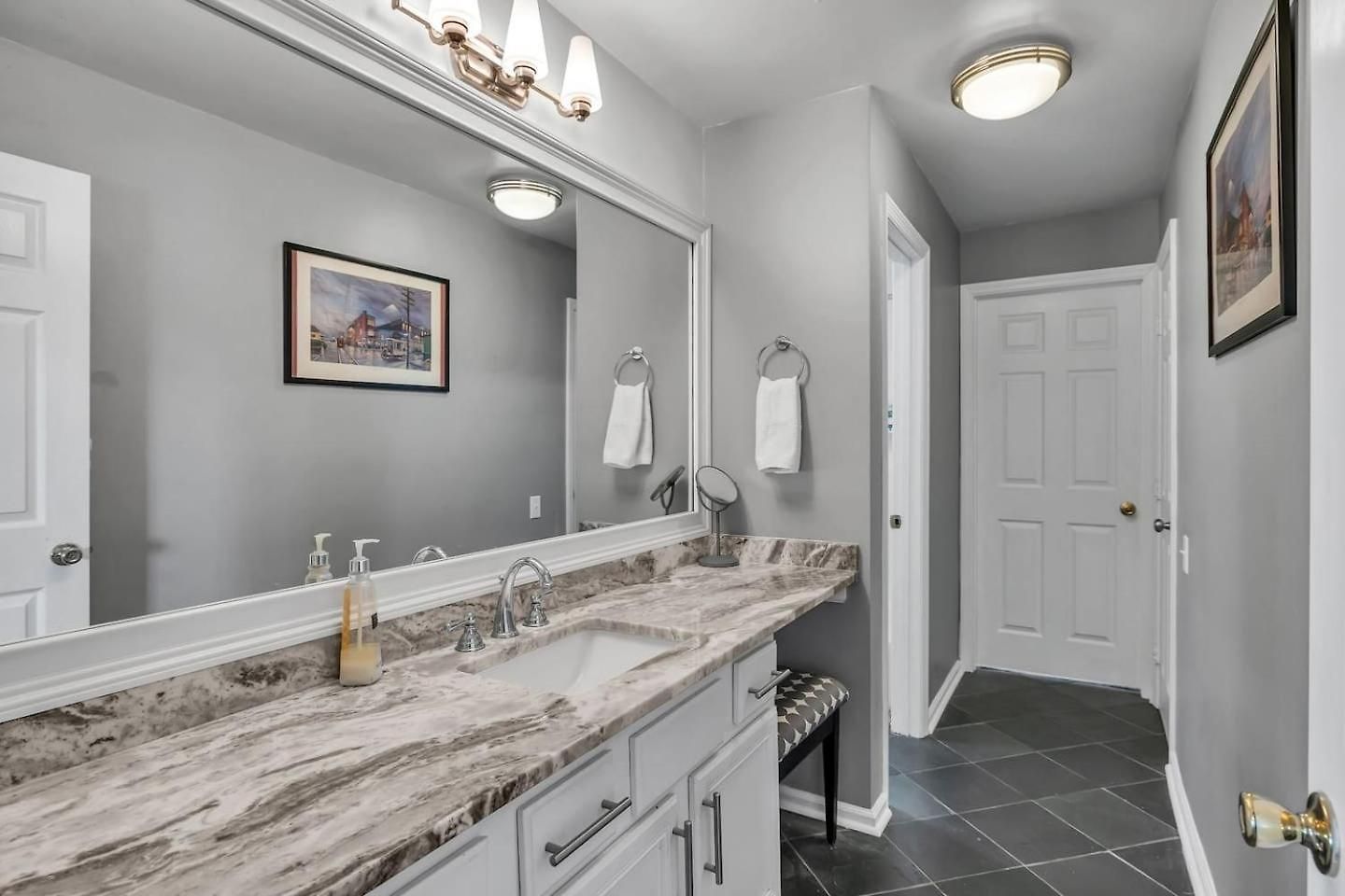 Nash Music City Condo, Sleeps 6, Walk To Broadway *