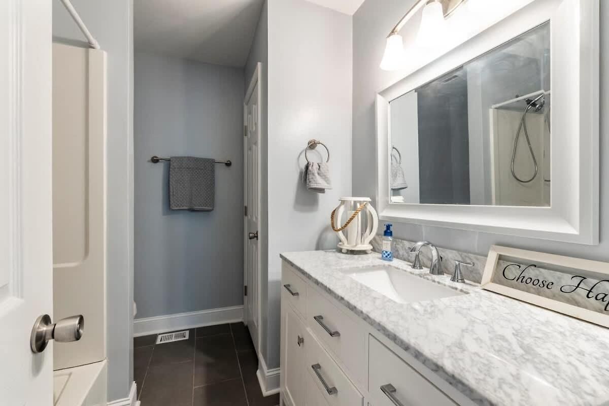 Holiday home Cozy Retreat 10 Min To Broadway *