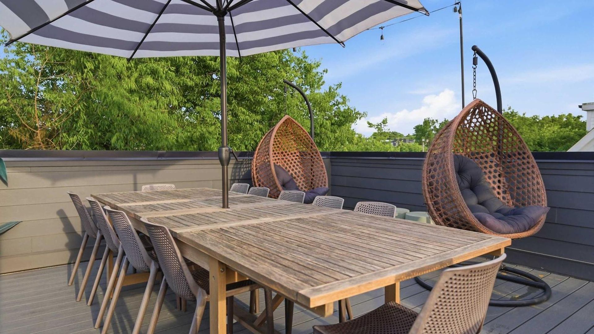 Designer Single Family House-rooftop- Hot Tub *
