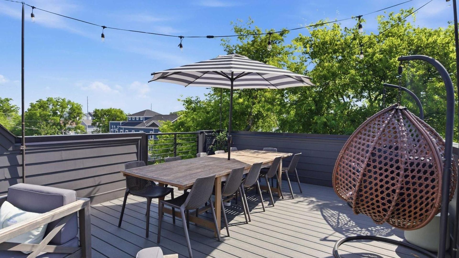 Designer Single Family House-rooftop- Hot Tub *