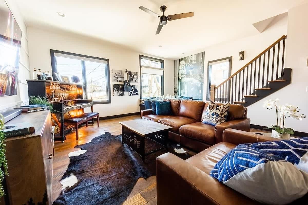Luxe-broadway Getaway-heart Of Gulch-mins To Broadway Holiday home *