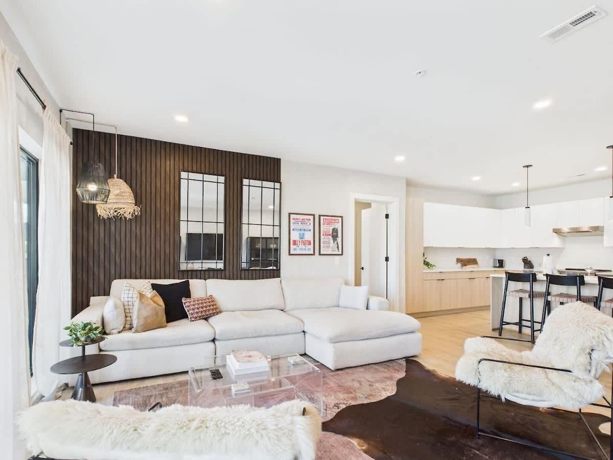 Hyve - Mahogany - Walk To Broadway Holiday home