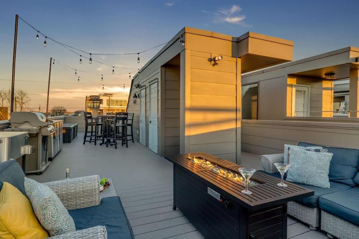 Gulch Melody - Private Rooftop - Heart Of Gulch Holiday home *