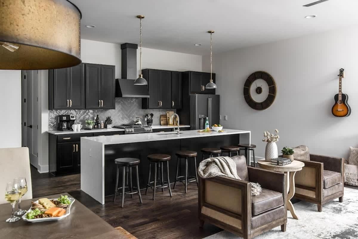 Edgehill Duo - 2 Townhomes - Mins Vanderbilt Holiday home