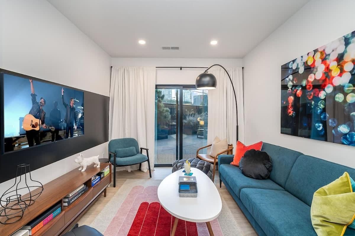 Hyve-retro Modern-full Gym-walk To Broadway Holiday home *