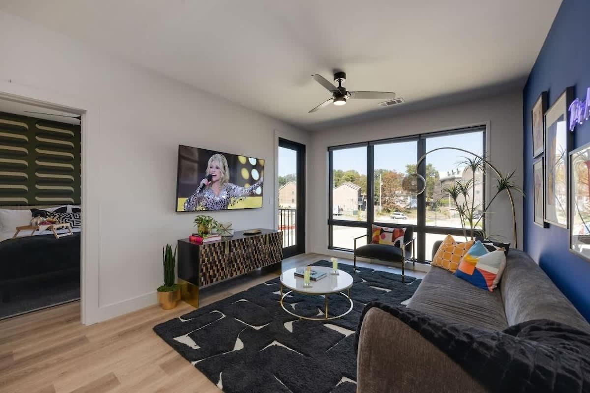 Holiday home Penthouse Blues-odyssey-pool & Gym-mins 2 Broadway *