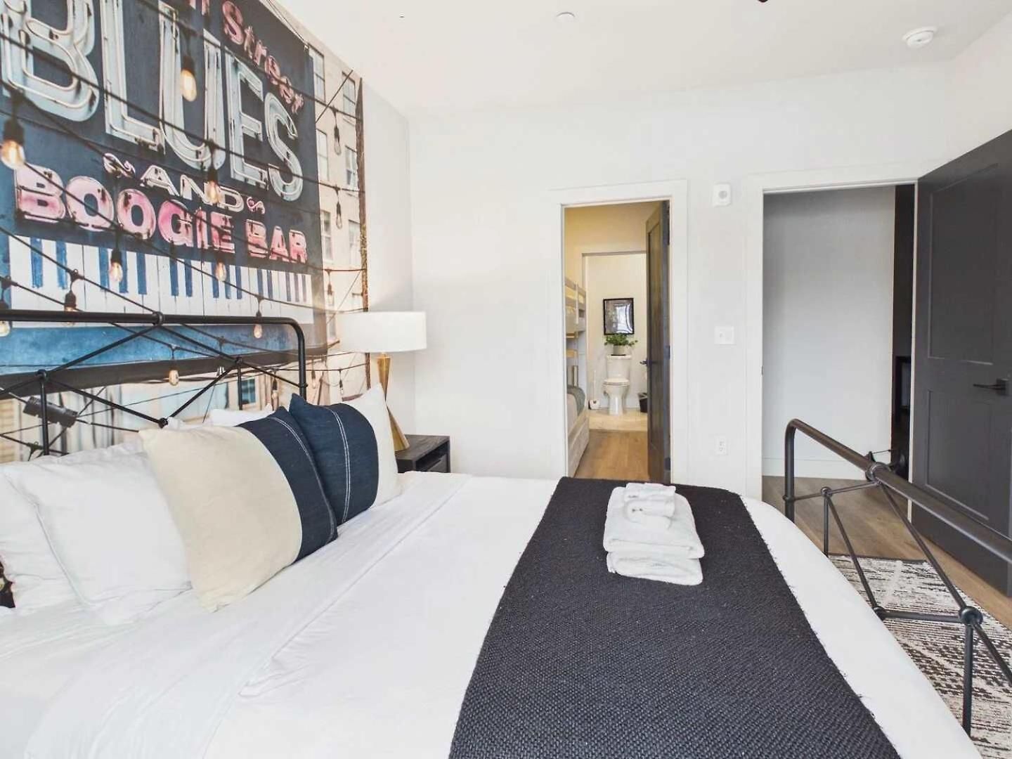 Cowboy - Odyssey - Heart Of Midtown Holiday home