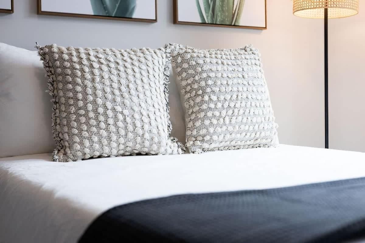 Savanna - Heart Of Midtown - Odyssey At The Park *