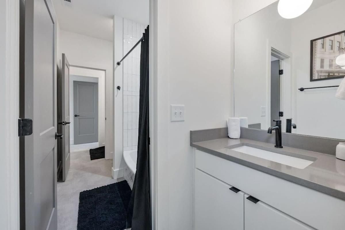 Luxe-elevate-modern Luxury-stunning Views *