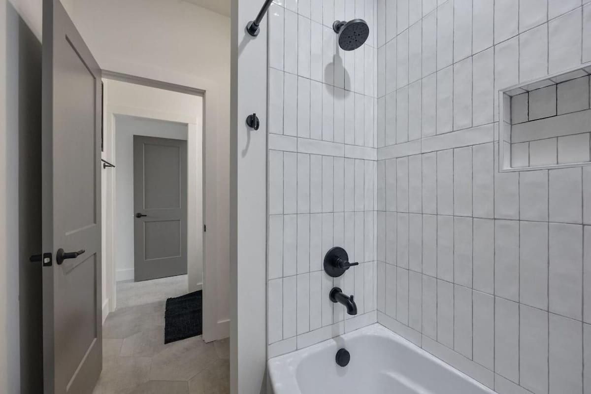 Luxe-elevate-modern Luxury-stunning Views Holiday home Nashville