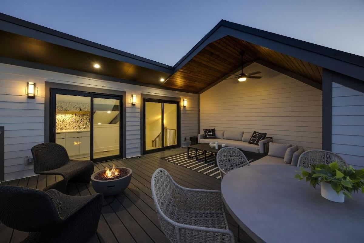 Enchant - Stunning Views - Modern Luxe