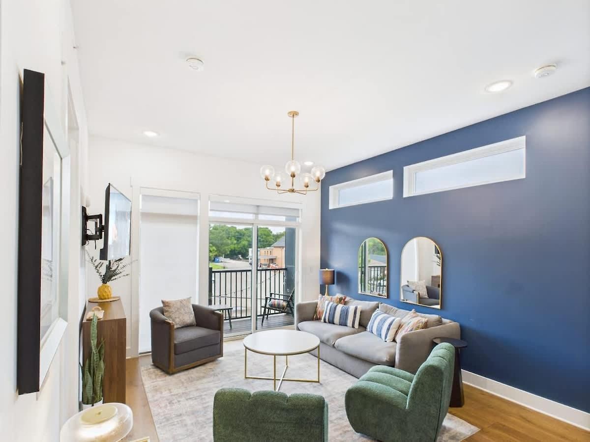 Gallatin Retreat-private Balcony-in East Holiday home
