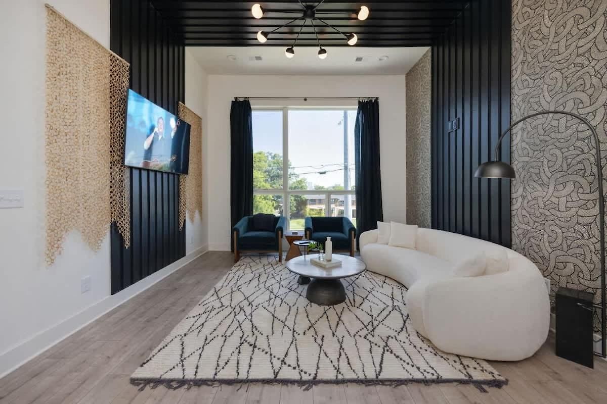 Enchant - Stunning Views - Modern Luxe