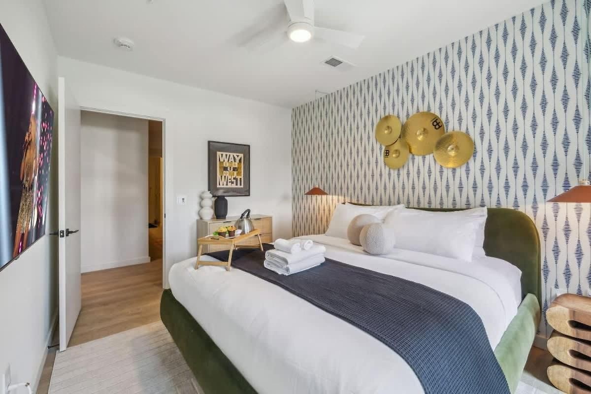 Holiday home Hyve - Harmony Strum - Walk To Broadway - Pool & Gym
