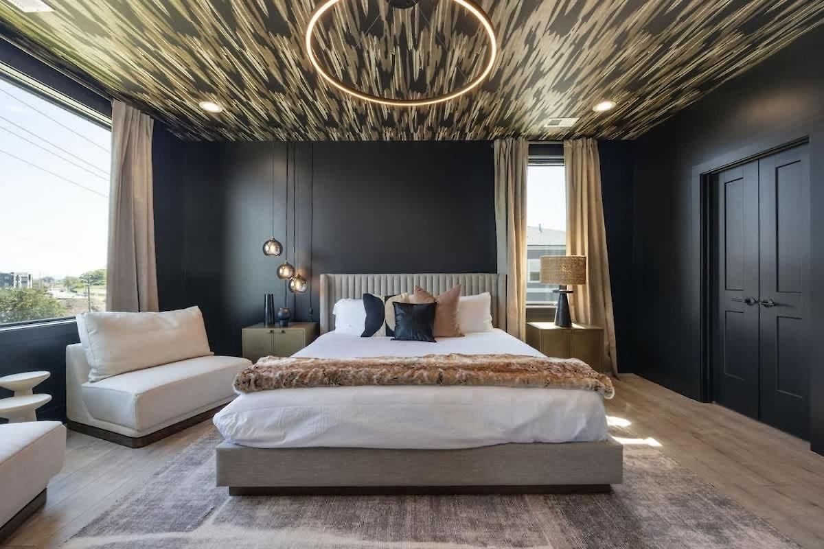Enchant - Stunning Views - Modern Luxe Holiday home *