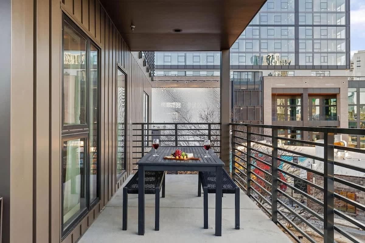 Hyve - Tropical Penthouse - Pool & Gym Nashville