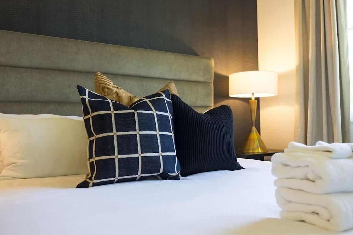 Enchant - Stunning Views - Modern Luxe Holiday home Nashville