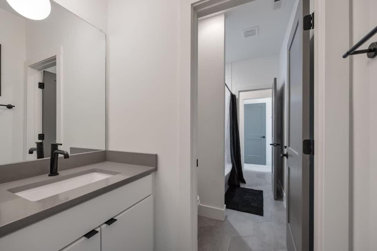 Enchant - Stunning Views - Modern Luxe Holiday home Nashville