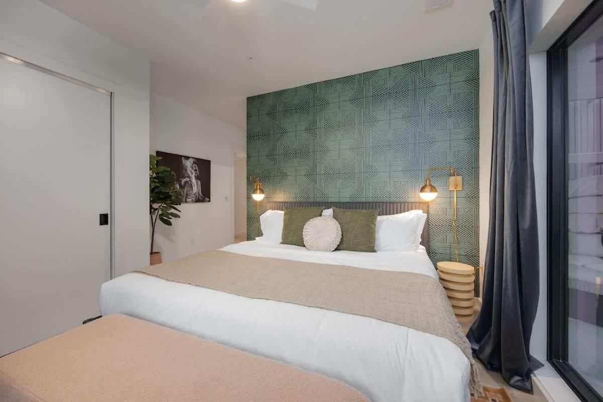 Hyve - Cowgirl Twirl - Walk To Broadway Holiday home *