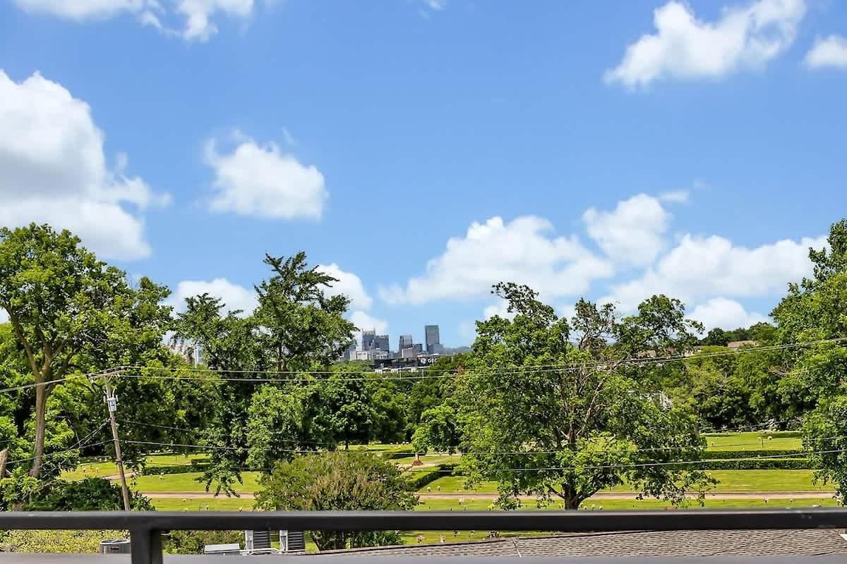 Holiday home Resonant - 2 Townhomes - 2 Private Rooftop Decks