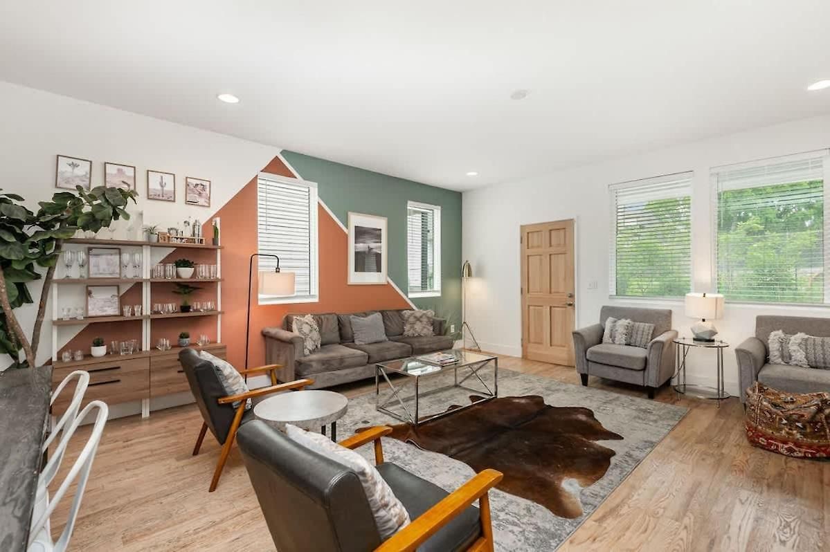 Citrine-private Patio & Balcony-near Germantown Holiday home
