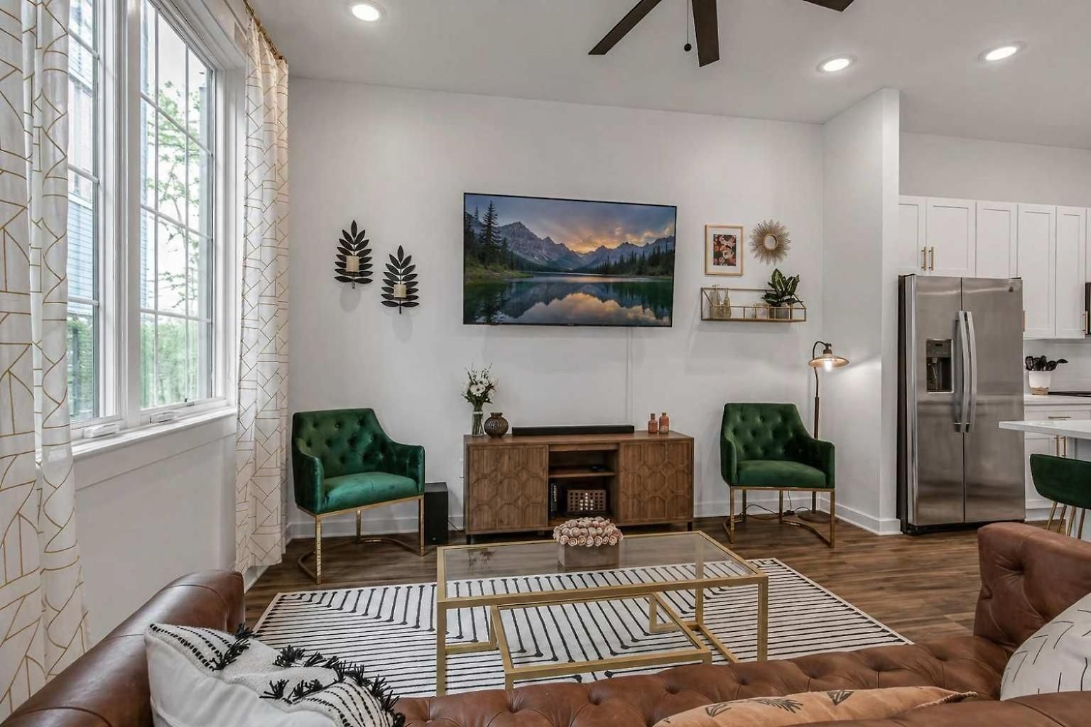 June's Nash 4 Miles To Broadway-rooftop Patio Holiday home *