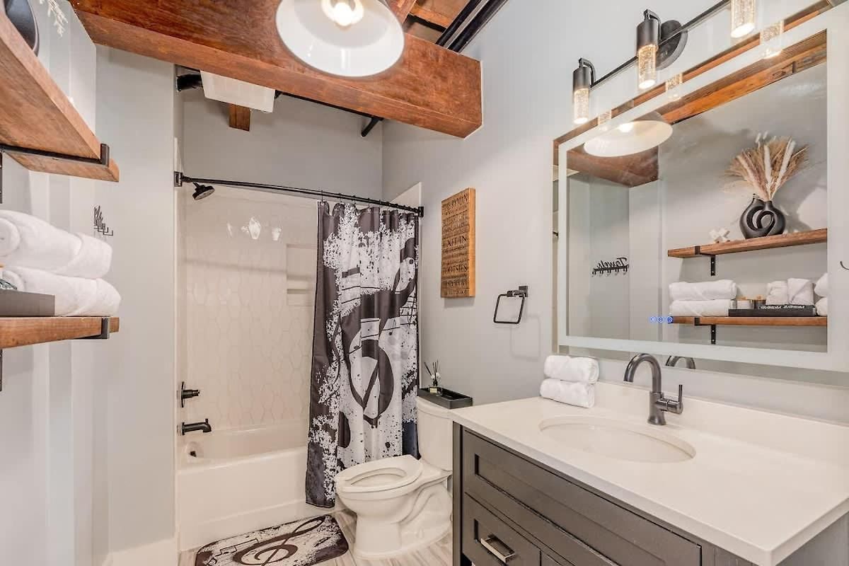 Lowkey - Pool & Gym - Mins To Broadway Holiday home Nashville