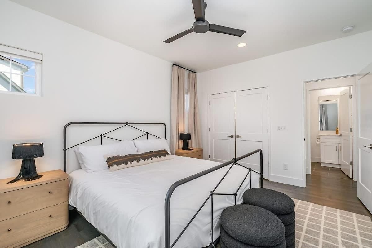 Holiday home Sunspire-private Deck-in East *