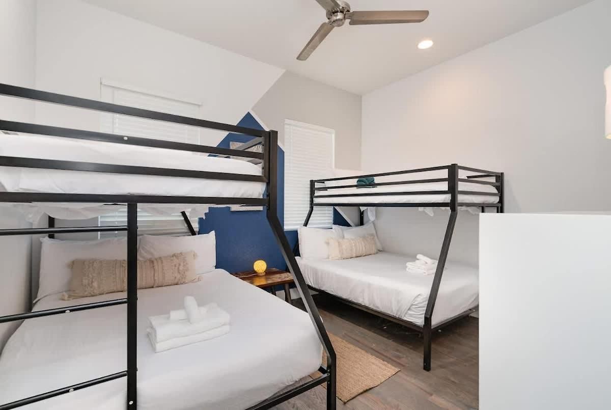 Jade - Private Patio And Balcony - Near Germantown *