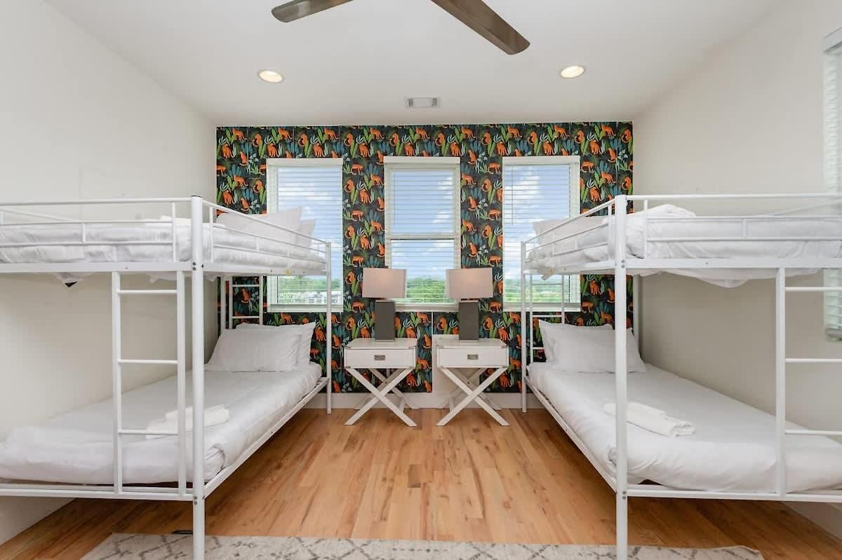 Holiday home Riff & Rest - 2 Stylish Homes - Mins To Germantown *