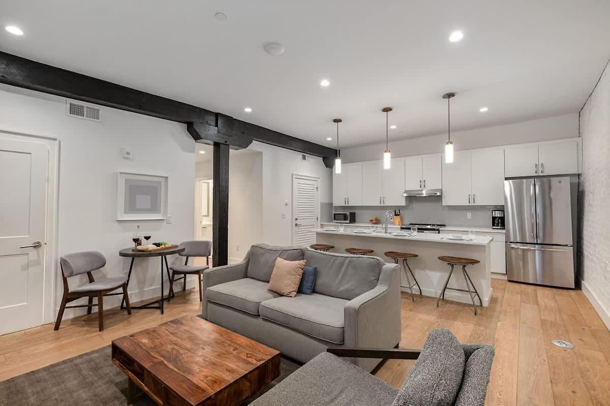 The Saddlery-frequency-2 Units-walk 2 Broadway Holiday home Nashville