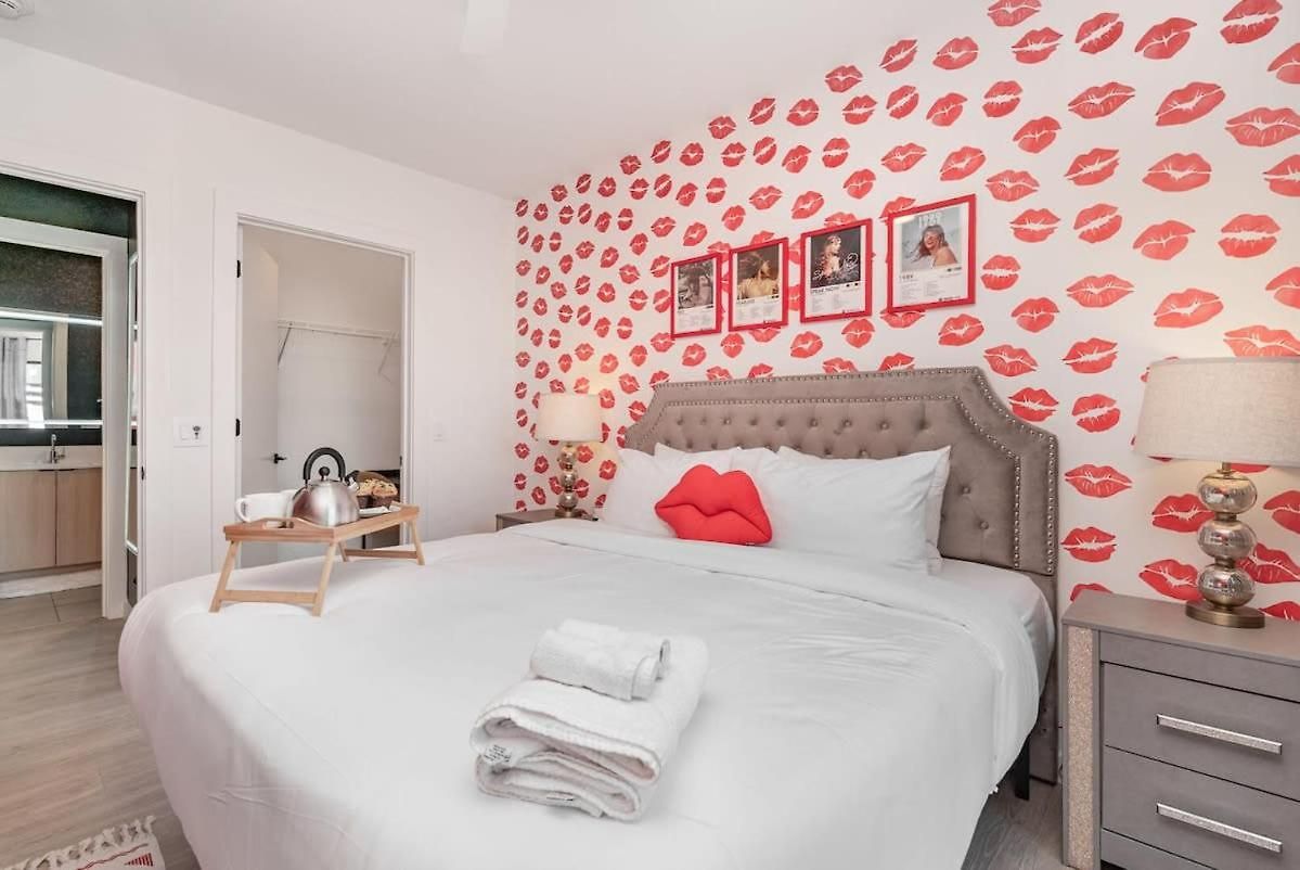 Holiday home Hyve - Neon Lights - Pool & Gym - Walk To Broadway Nashville