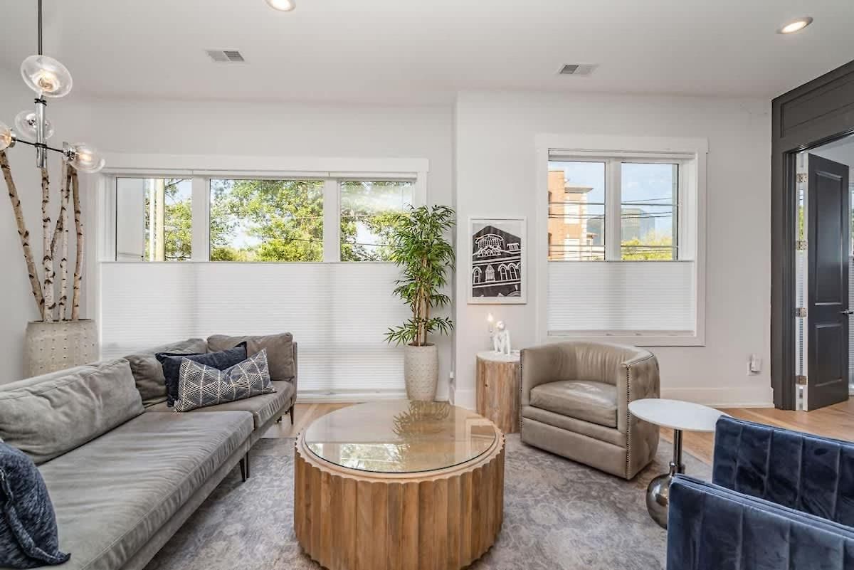 Holiday home The Acklen-private Balcony-4 Mins To Broadway Nashville