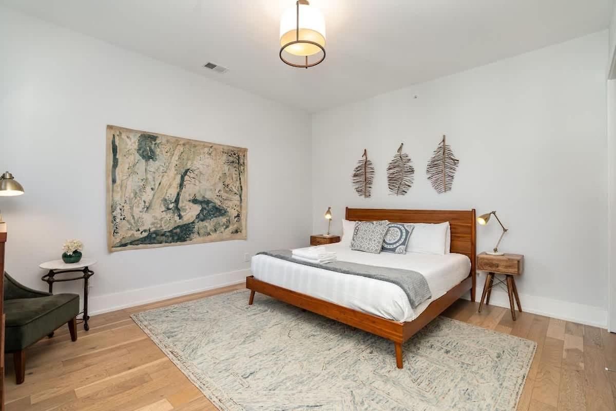 Holiday home The Acklen-private Balcony-4 Mins To Broadway Nashville