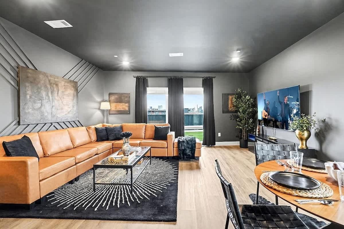 Holiday home Sunset-expansive Patio & Hot Tub-mins To Broadway
