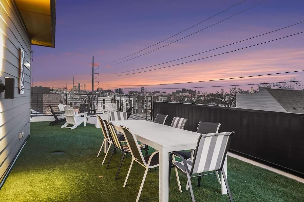 Sunset-expansive Patio & Hot Tub-mins To Broadway Holiday home *