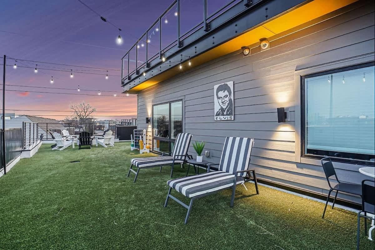 Holiday home Sunset-expansive Patio & Hot Tub-mins To Broadway Nashville