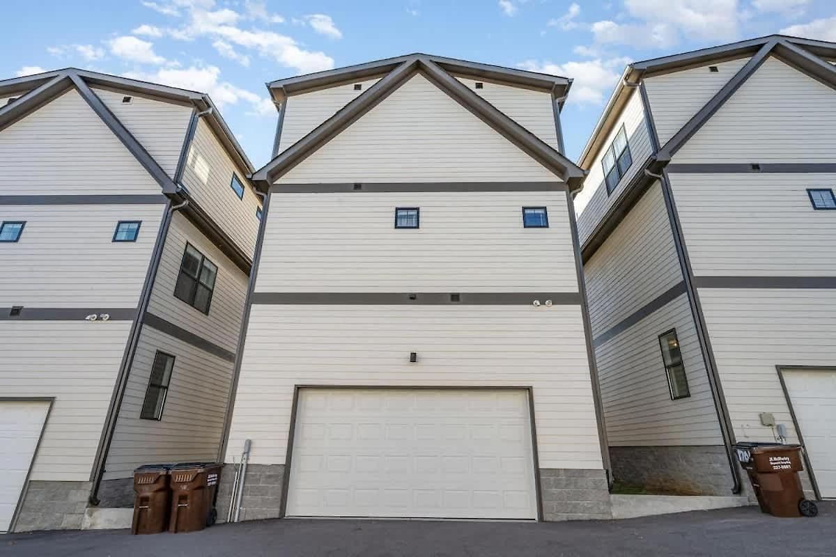 Holiday home Sunspire-private Deck-in East *