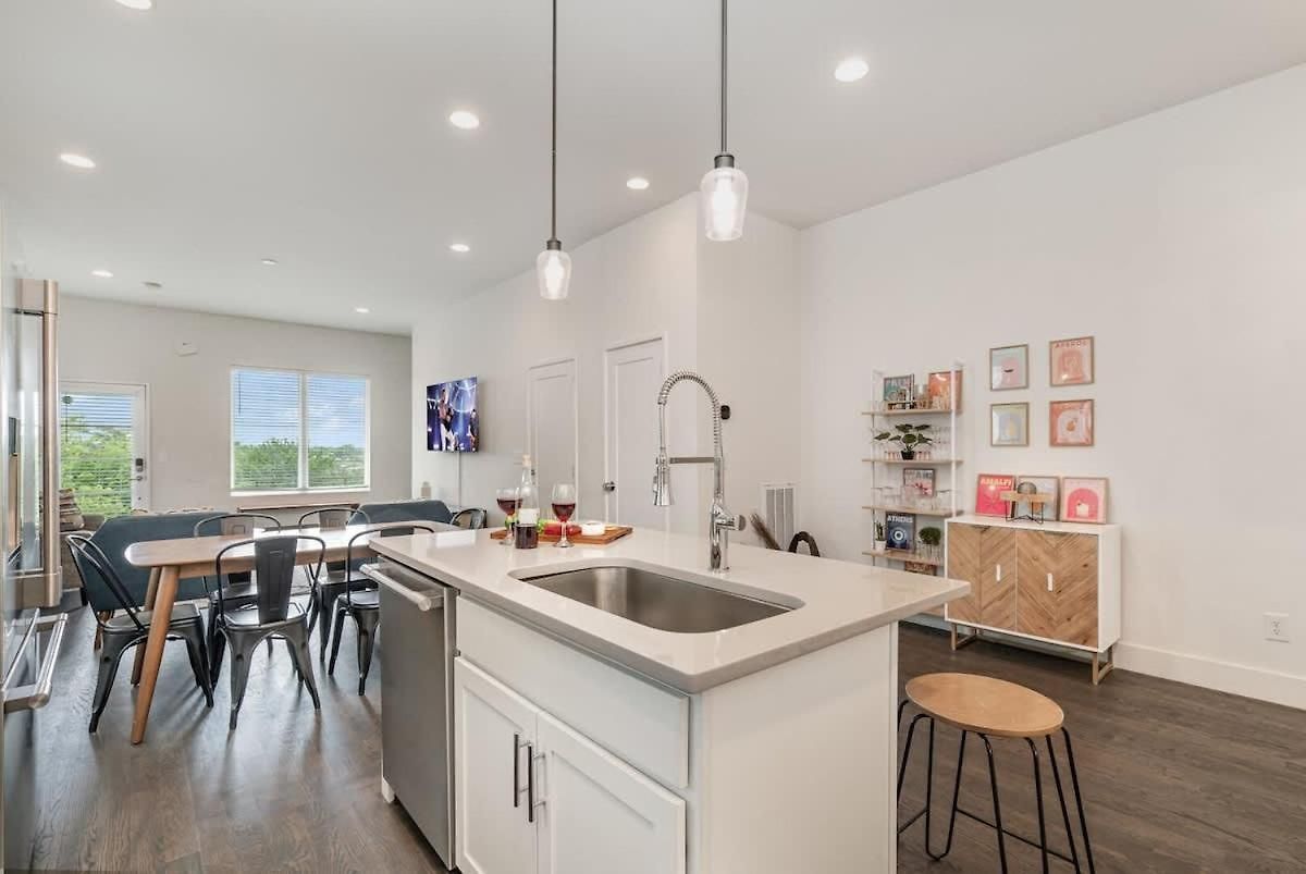 Hurst House - 4 Stylish Homes - Mins To Germantown