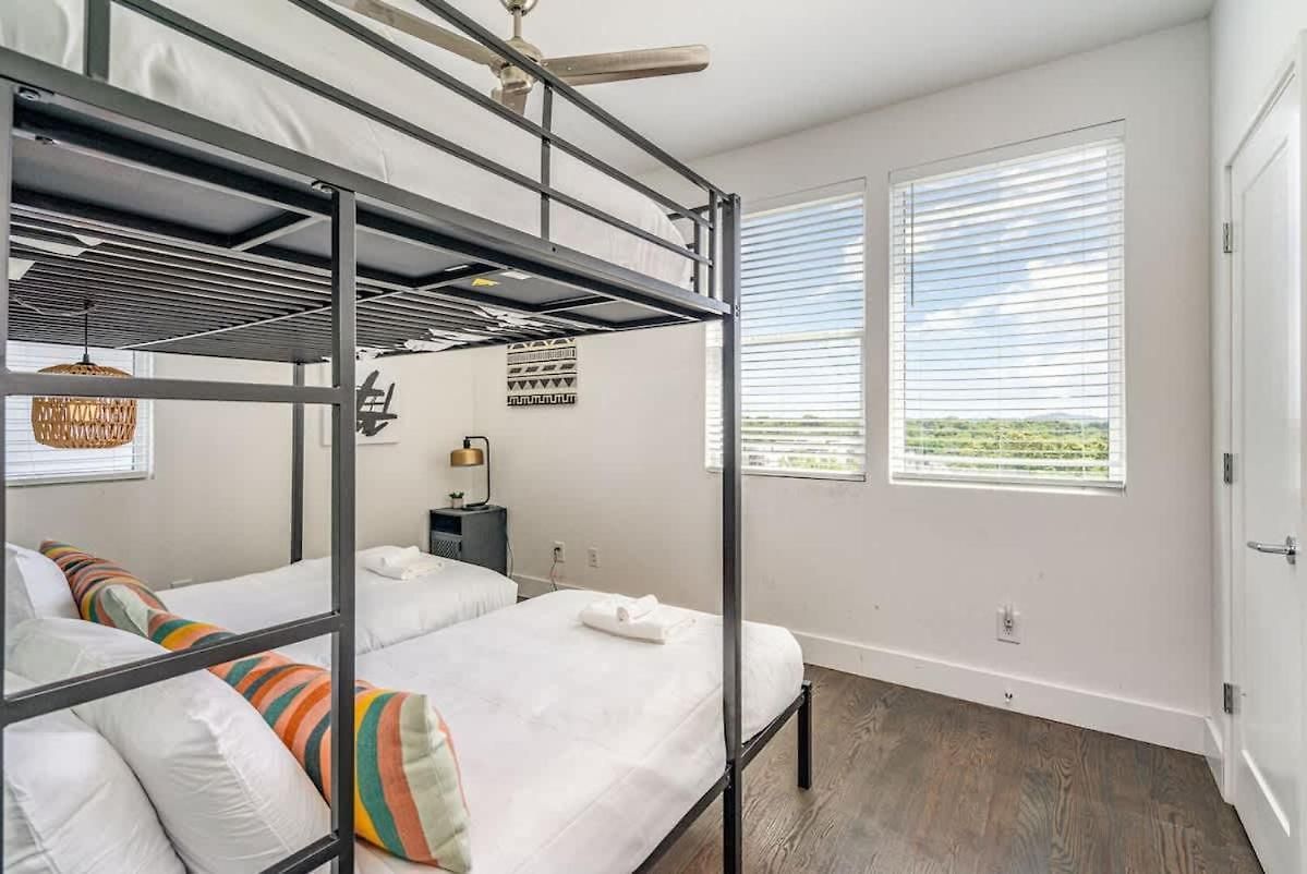 Holiday home Hurst House - 4 Stylish Homes - Mins To Germantown Nashville